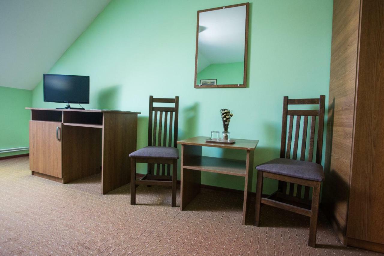 Camere De Inchiriat Hatuica エクステリア 写真